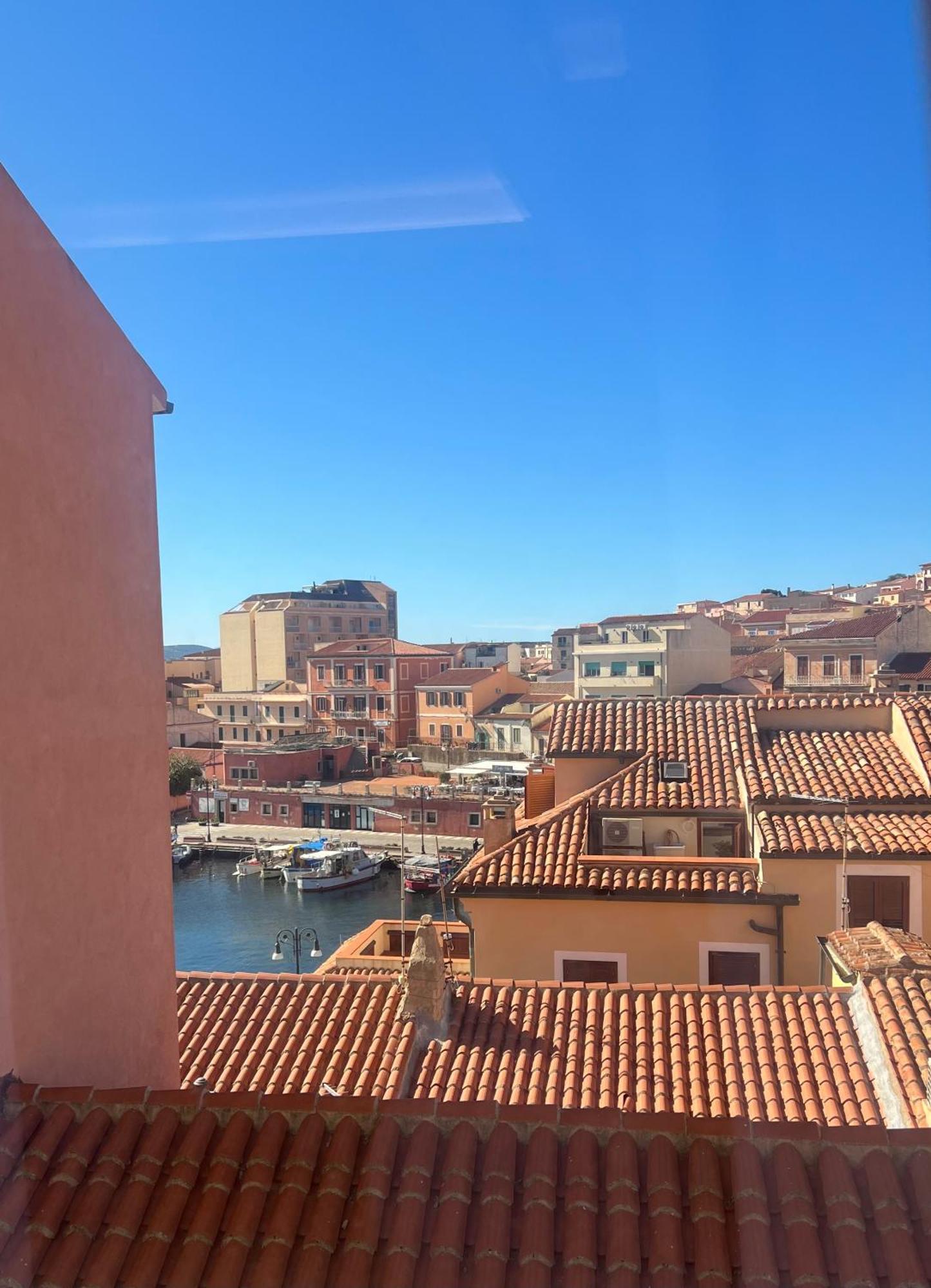 Maison Madeleine La Maddalena  Exteriér fotografie